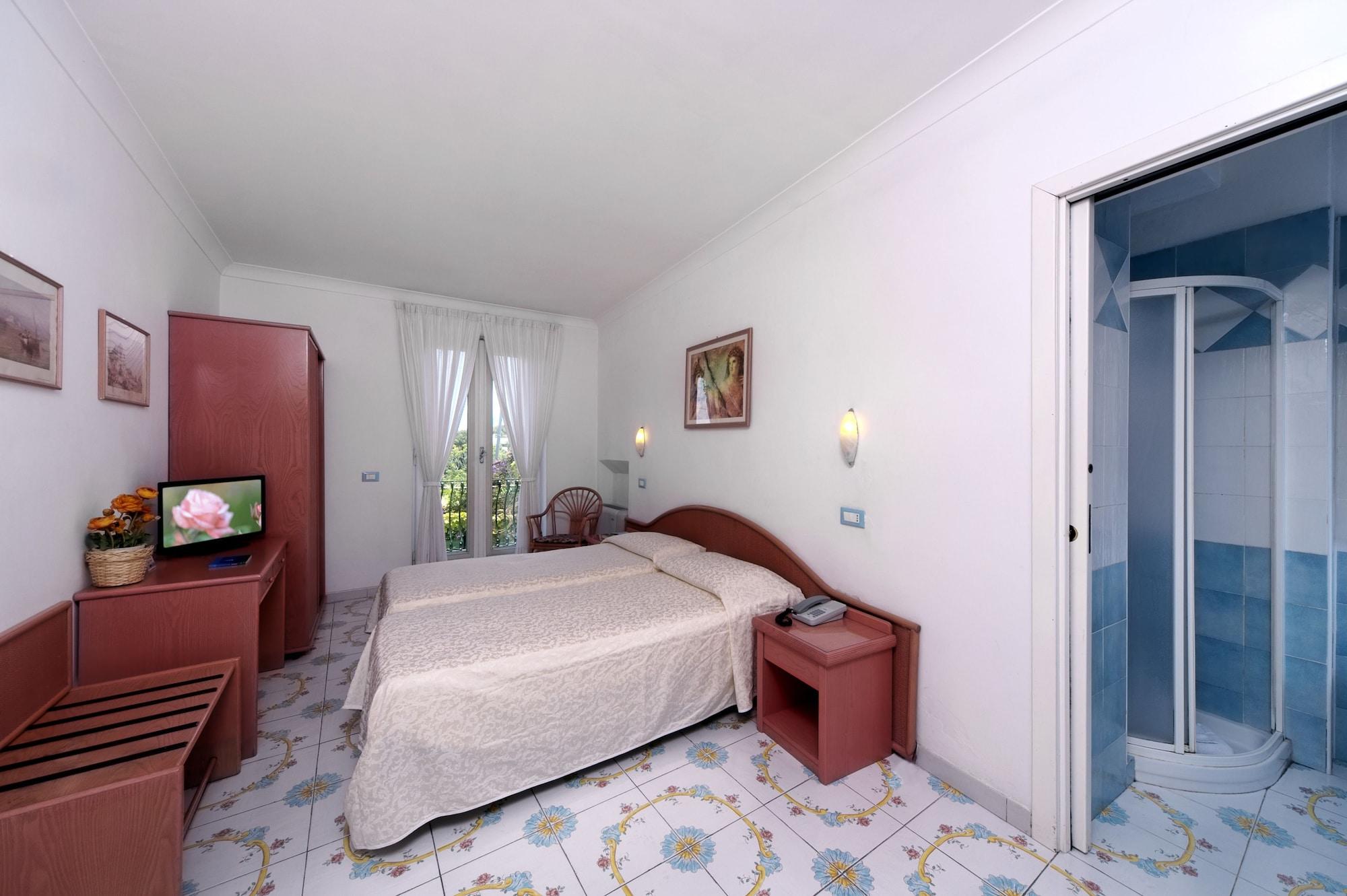 Hotel Bellevue Benessere & Relax Искья Экстерьер фото