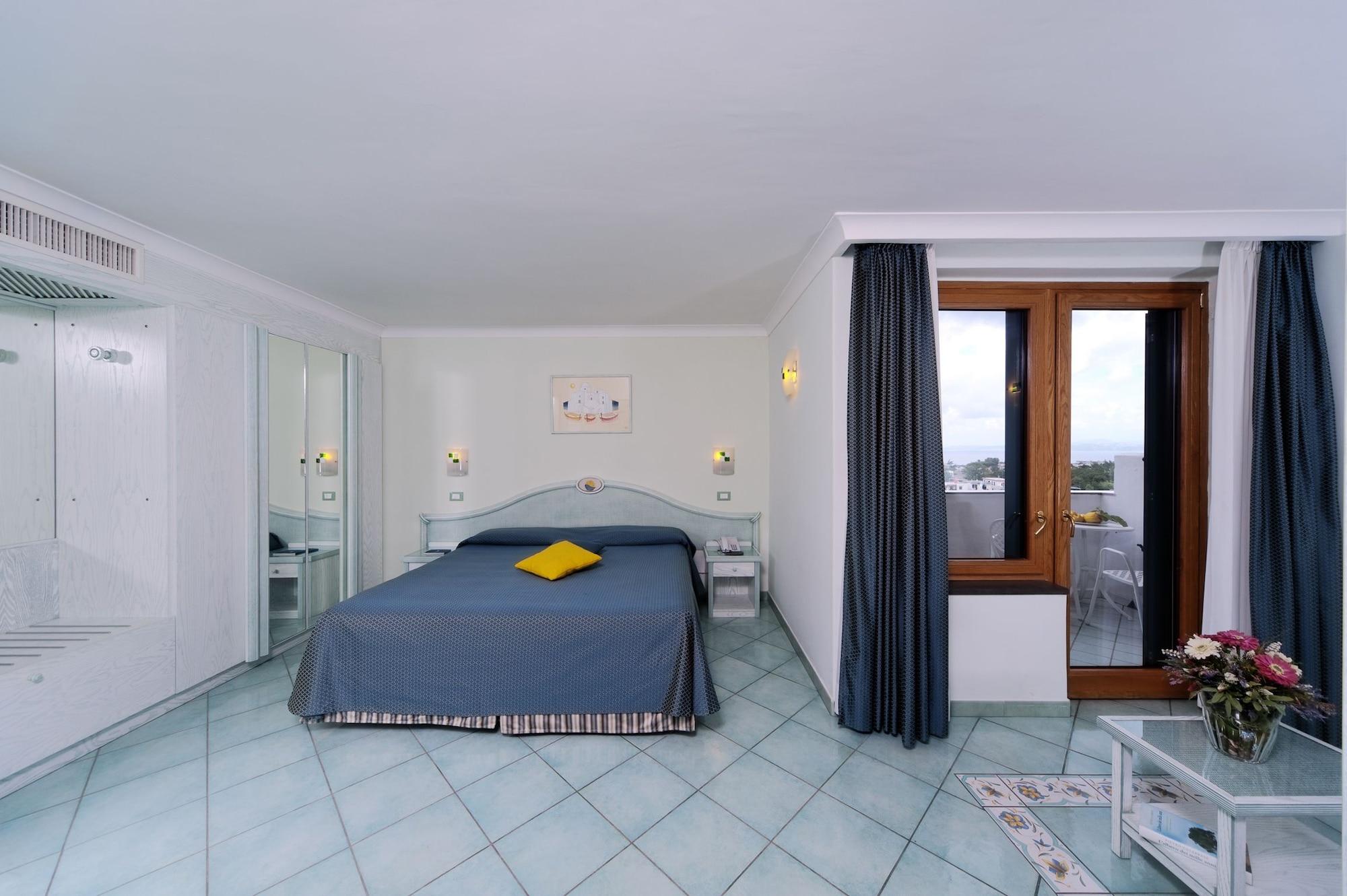 Hotel Bellevue Benessere & Relax Искья Экстерьер фото
