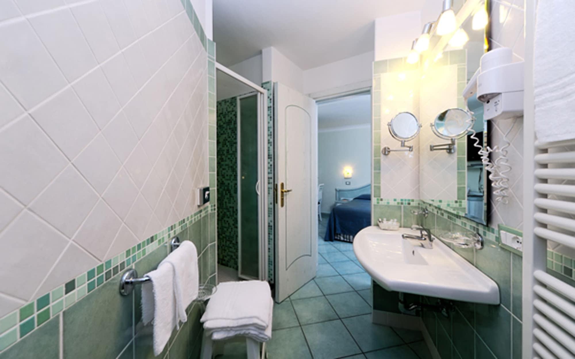 Hotel Bellevue Benessere & Relax Искья Экстерьер фото